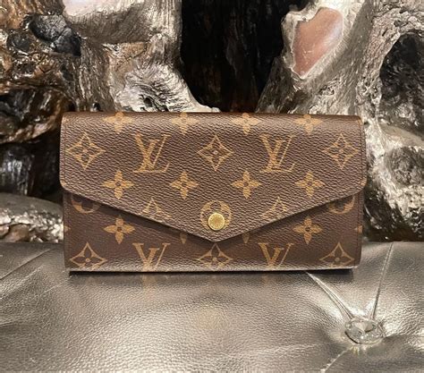 louis vuitton wallet bicoloro|louis vuitton sarah wallet price.